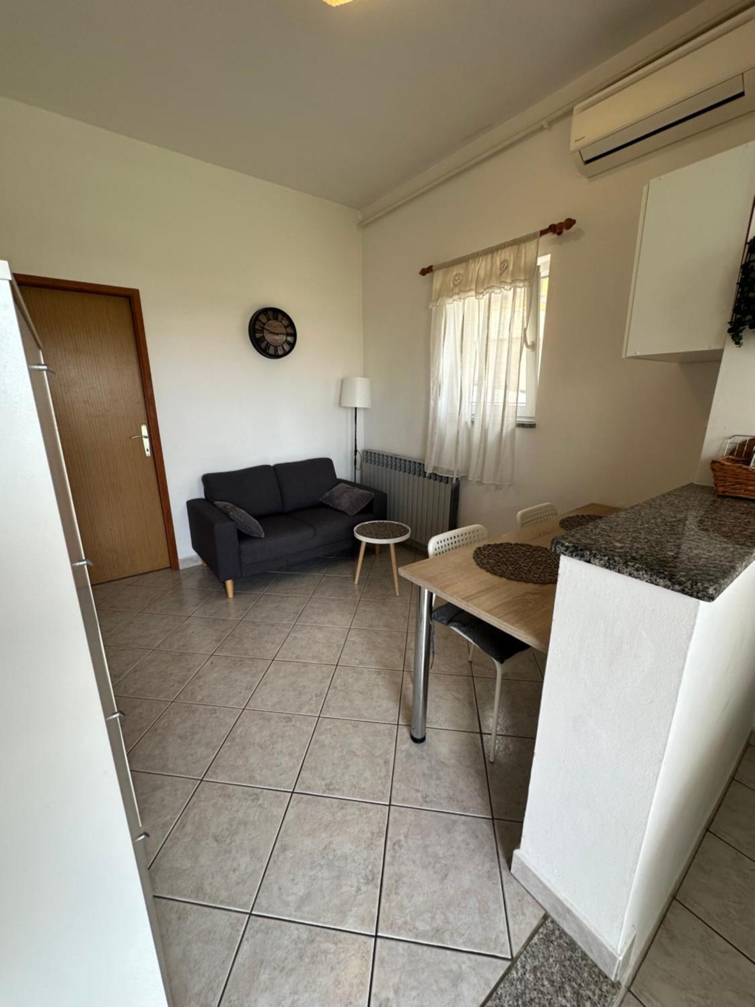 Apartment Piranesi With A Parking Space Pula Exterior foto